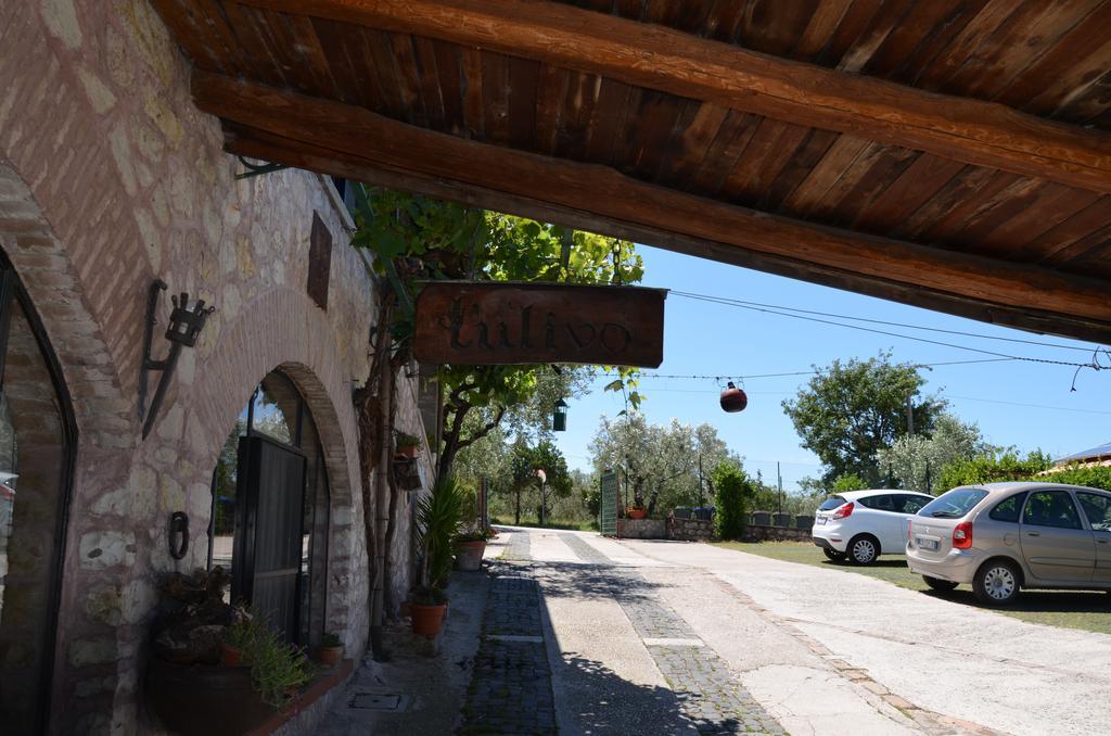 Hotel Il Borgo Dell'Ulivo Trevi Esterno foto