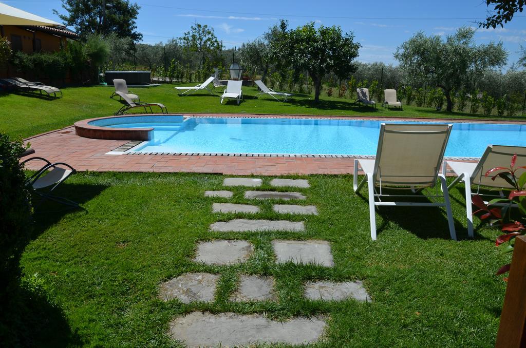 Hotel Il Borgo Dell'Ulivo Trevi Esterno foto