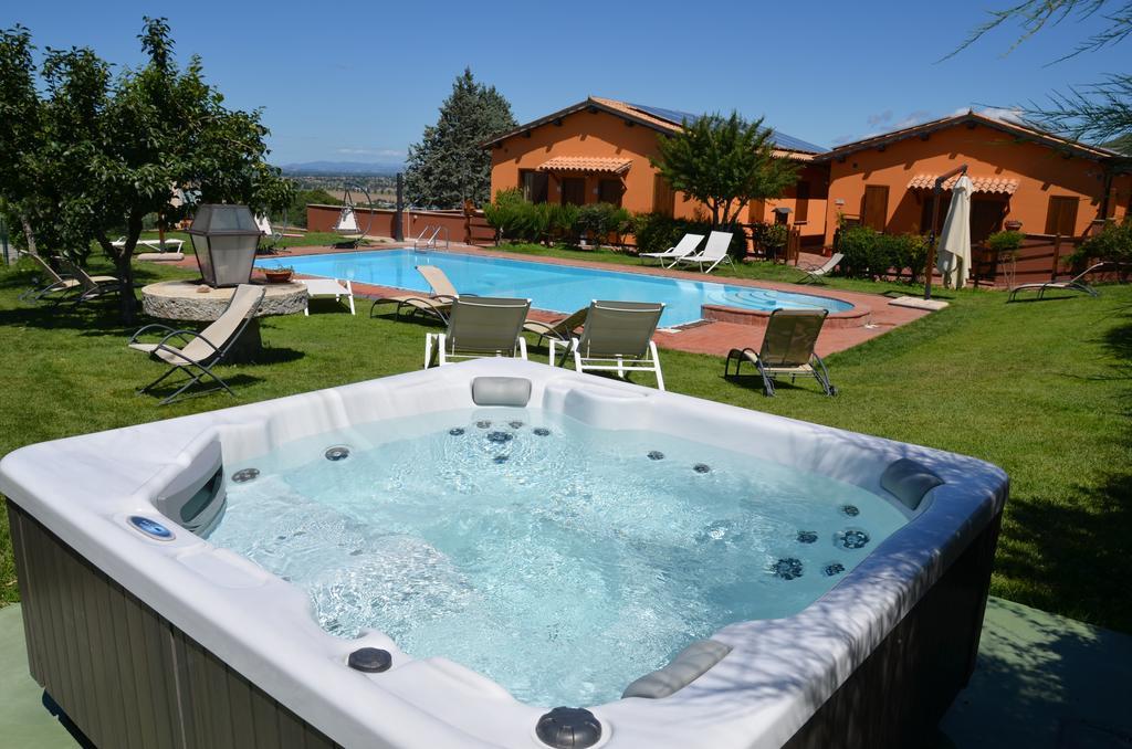 Hotel Il Borgo Dell'Ulivo Trevi Esterno foto
