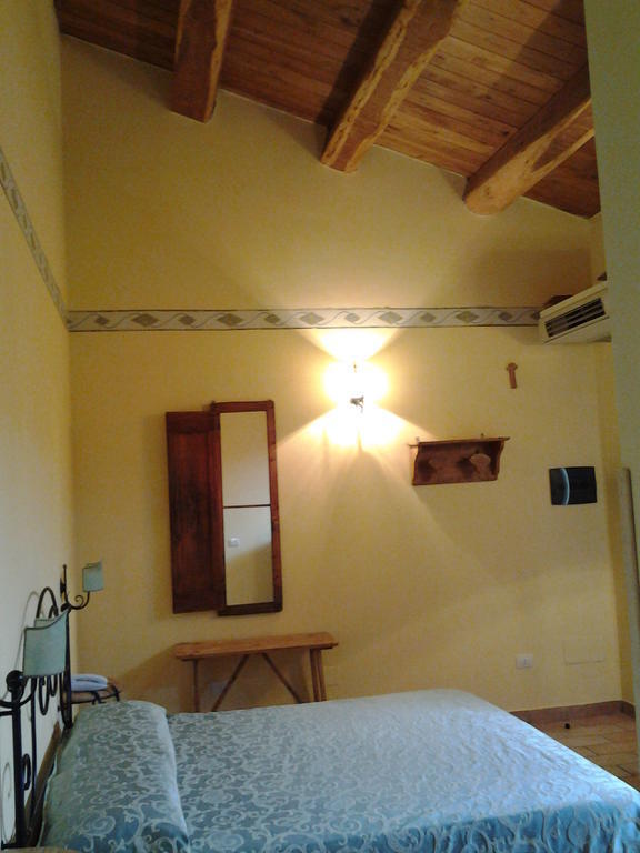 Hotel Il Borgo Dell'Ulivo Trevi Camera foto