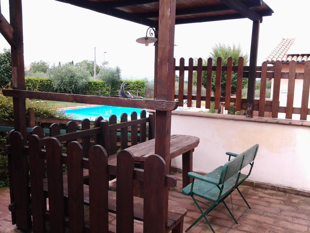Hotel Il Borgo Dell'Ulivo Trevi Esterno foto